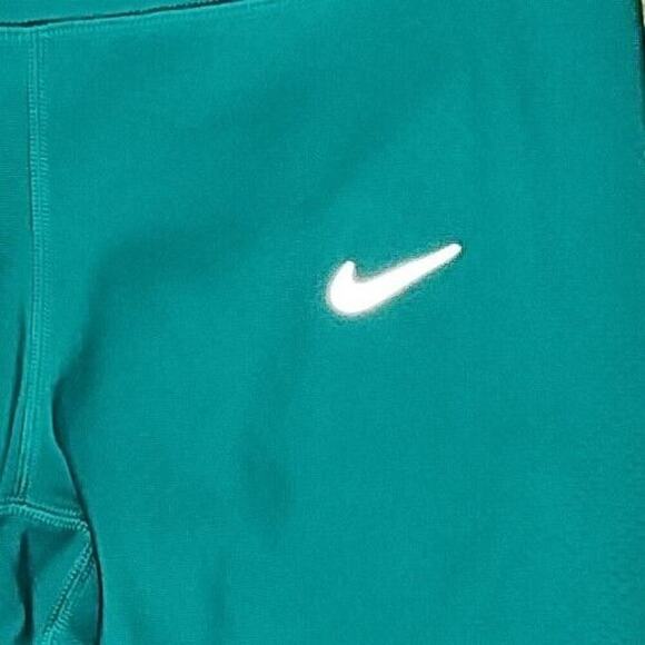 Nike Dri Fit Women's M Running Capris Cropped Green Teal Reflective Zip Pocket - Picture 7 of 8